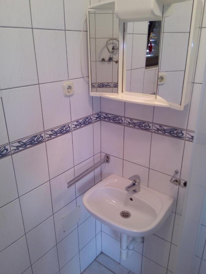 Apartamento Maslina Vir Exterior foto