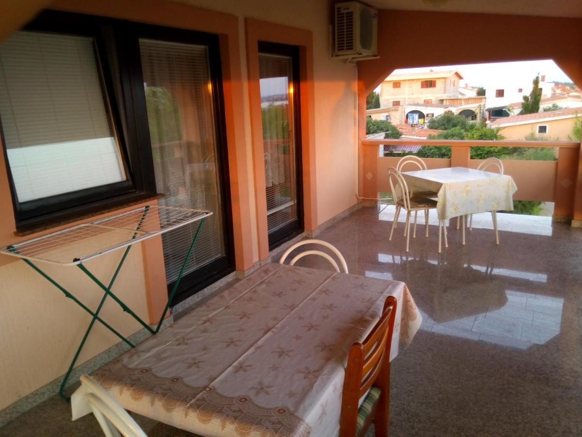 Apartamento Maslina Vir Exterior foto